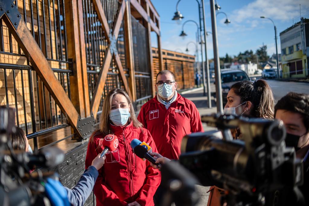 La intendenta de Magallanes y de la Antártica Chilena <a href="/jrojasgar/">Jennifer Rojas García</a> junto al seremitt <a href="/M_MellaBo/">Marco Antonio Mella Bórquez</a> dando a conocer los servicios% rurales subsidiados que serán gratuitos para estas  #Elecciones2021CL