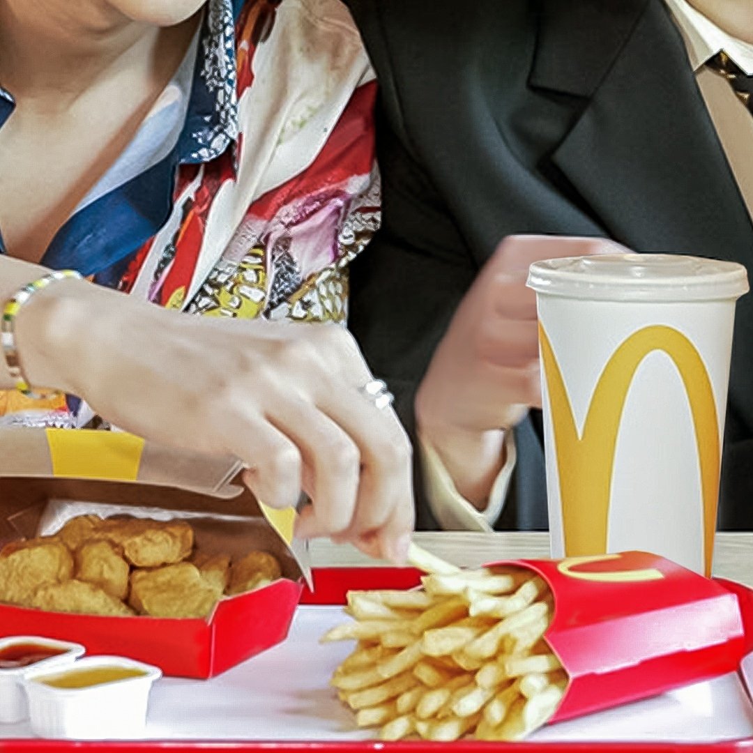 mcdonaldspa's tweet photo. Este 01 de junio llega el BTS Meal... desliza para adivinar quién es quién https://t.co/8GiCVQLO5G