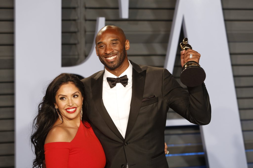 Vanessa Bryant Suing L.A. Country Fire Department For Sharing Kobe Bryant’s Helicopter Crash Pics - https://t.co/VFLwLp9T4p https://t.co/ydhpPONhPV