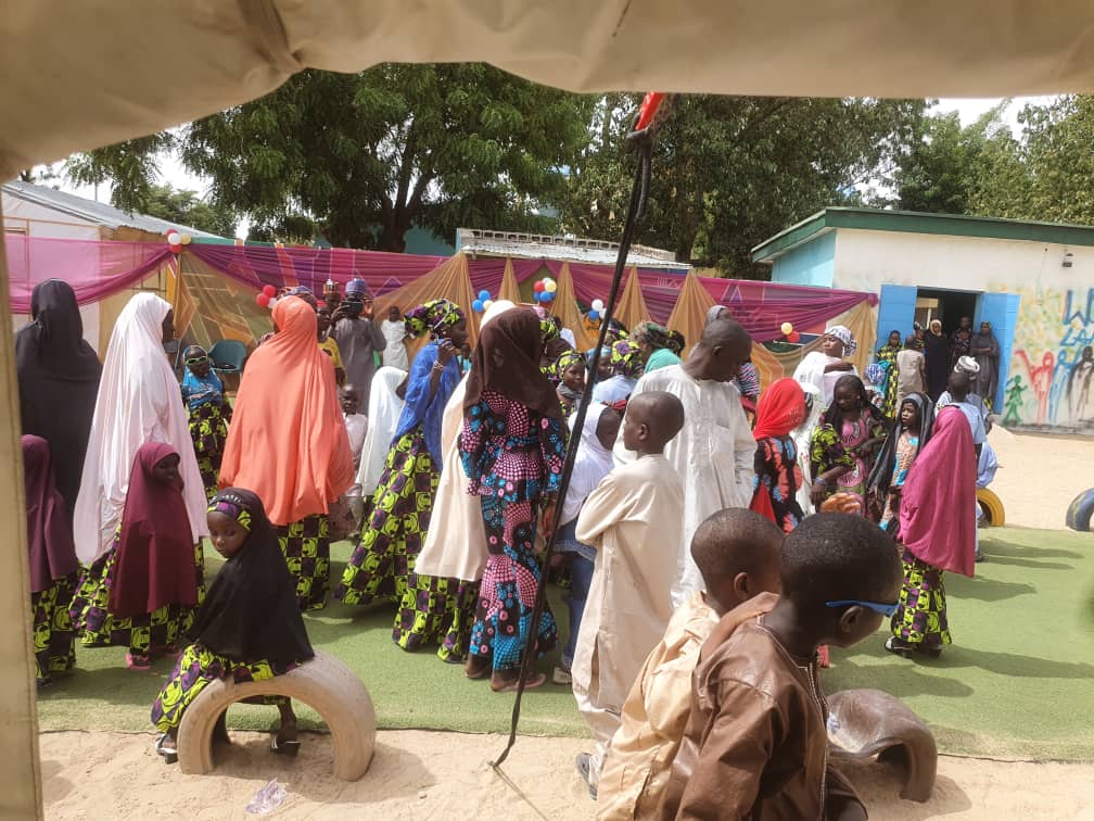 UNICEF_Nigeria's tweet photo. They got the moves!

Children make merry during an #EidUIFitr celebration organized by @BornoWomendev at a UNICEF-supported interim care centre today in #Maiduguri.

Thanks to @EUinNigeria for funding! https://t.co/8oXt1Wv4o4