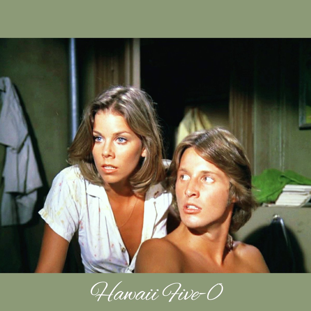 BruceItalian's tweet photo. Bruce, as Kevin Caulder, with Jo Ann Harris in the original TV series "Hawaii Five-0".
(7X20  - And the Horse Jumped Over the Moon - 1975).
#BruceBoxleitner #JoAnnHarris
#JackLord #JamesMacArthur
#ChinHo #H50 #HawaiiFive0
#mystery #crime #TVseries #CBS https://t.co/yuqA5fsxwB