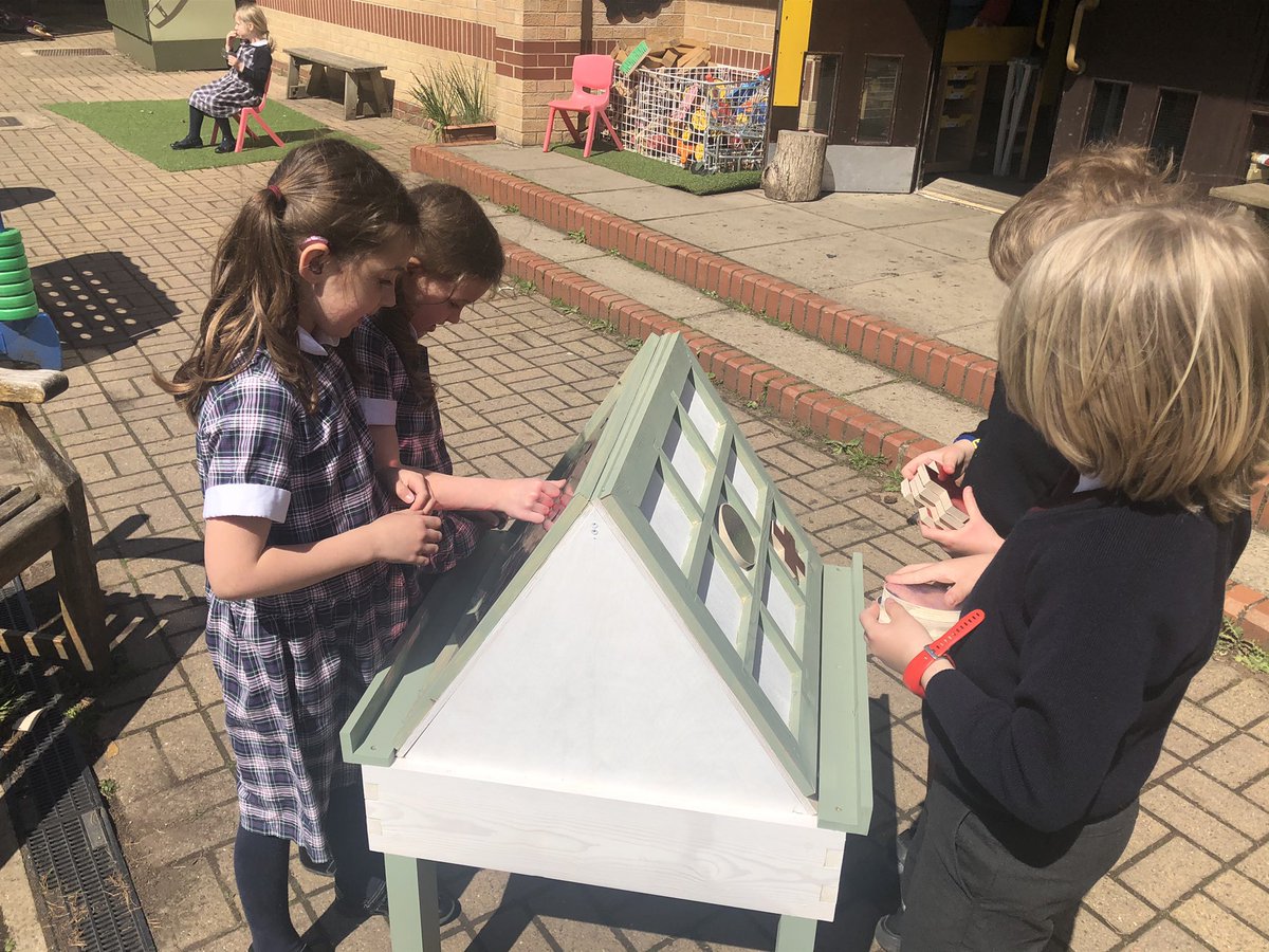 Pre-Prep were very excited to see some new playground equipment this afternoon. The crane, digger and puzzle were skilfully made by some of our Year 12 pupils. Thank you so much @HCS_DT the children love them! @HCS_PrepHead
