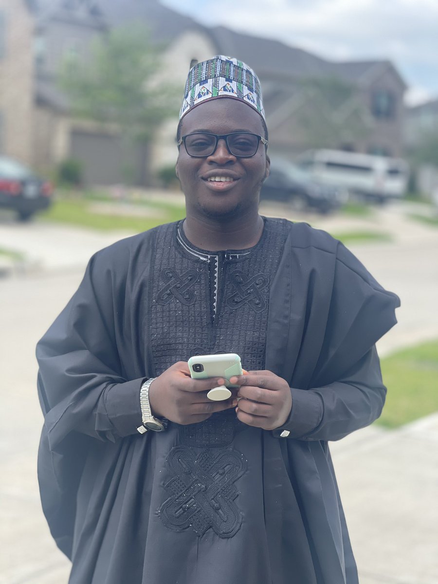 ba_L_A's tweet photo. Address of my tailor?!
CC @native_hive https://t.co/VKajfvWDF1