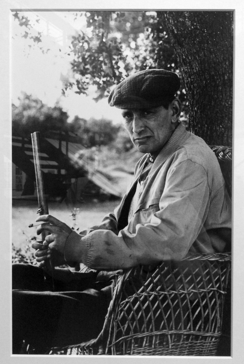 aqmapaco's tweet image. Miguel Delibes (1962-1963) en este #CentenarioDelibes retrato obra de Francisco Ontañón en exposición Oficio y Creación de #fotografia #photography en Canal Isabel II de 2019 @Delibes2020 por si quieres leer un poco más en bit.ly/2YD6KI4