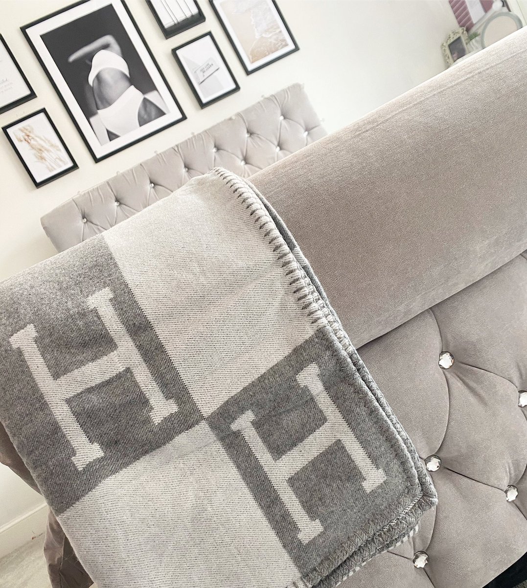 amyleeees's tweet photo. Hiii, I recently quit my job of 5 years to pursue my dream of becoming a business owner. I sell cute lil home decor bits - any likes or shares would mean the world! Twitter do ur thing🤞🏽🤞🏽☁️ https://t.co/ciHGxltDi2