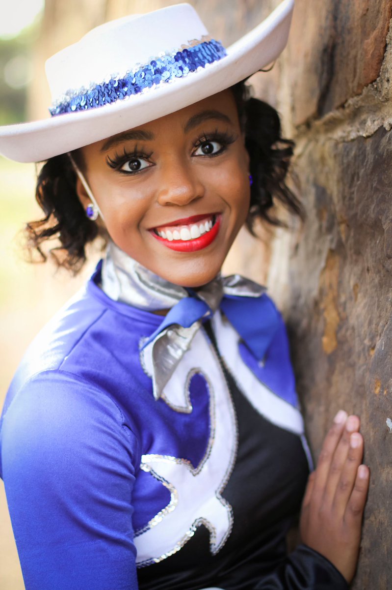 WranglerBelles's tweet photo. Shining a spotlight on the beautiful Wrangler Belles 2020-21 team! 💙

•Tazmine Miller from Killeen,TX
•Susana Berrones from Laredo, TX
•Leiana Wells from Bryan, TX

📸 Photo credit: Sylver Lining Photography https://t.co/CPQ7oDonOa