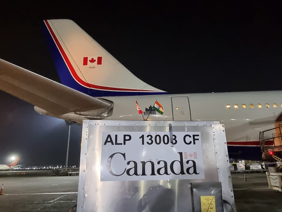 Another @CanadianForces plane w/ lifesaving supplies has landed in Delhi tonight. To date, Canada has flown in 350 ventilators, 25,000 doses of Remdesivir & provided $10M to locally procure critical medical supplies; 1450 oxygen concentrators will soon follow through @UNICEF
