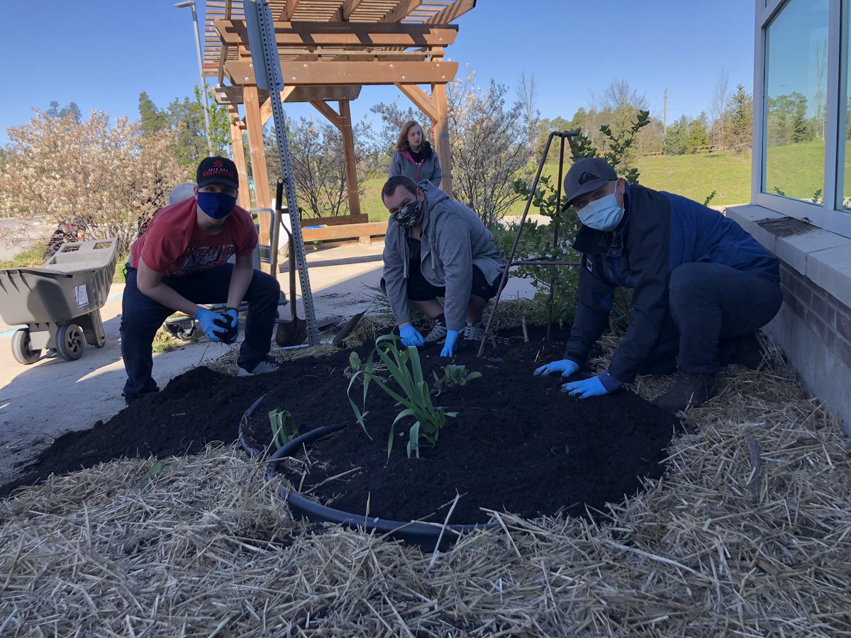 PFord (@npsshospitality) on Twitter photo NPSS Culinary Life skills are contributing to our #circulareconomy solution <a href="/simcoecountyEDO/">County of Simcoe EDO</a> . It’s so cool to 👀our hospitality students’ green bin efforts coming back to NPSS by the truckload. 🙏 to #EA supervision and hard work @EssaLibrary <a href="/NPSSnews/">Nottawasaga Pines</a> NPSS Culinary Life skills are contributing to our #circulareconomy solution <a href="/simcoecountyEDO/">County of Simcoe EDO</a> . It’s so cool to 👀our hospitality students’ green bin efforts coming back to NPSS by the truckload. 🙏 to #EA supervision and hard work @EssaLibrary <a href="/NPSSnews/">Nottawasaga Pines</a>