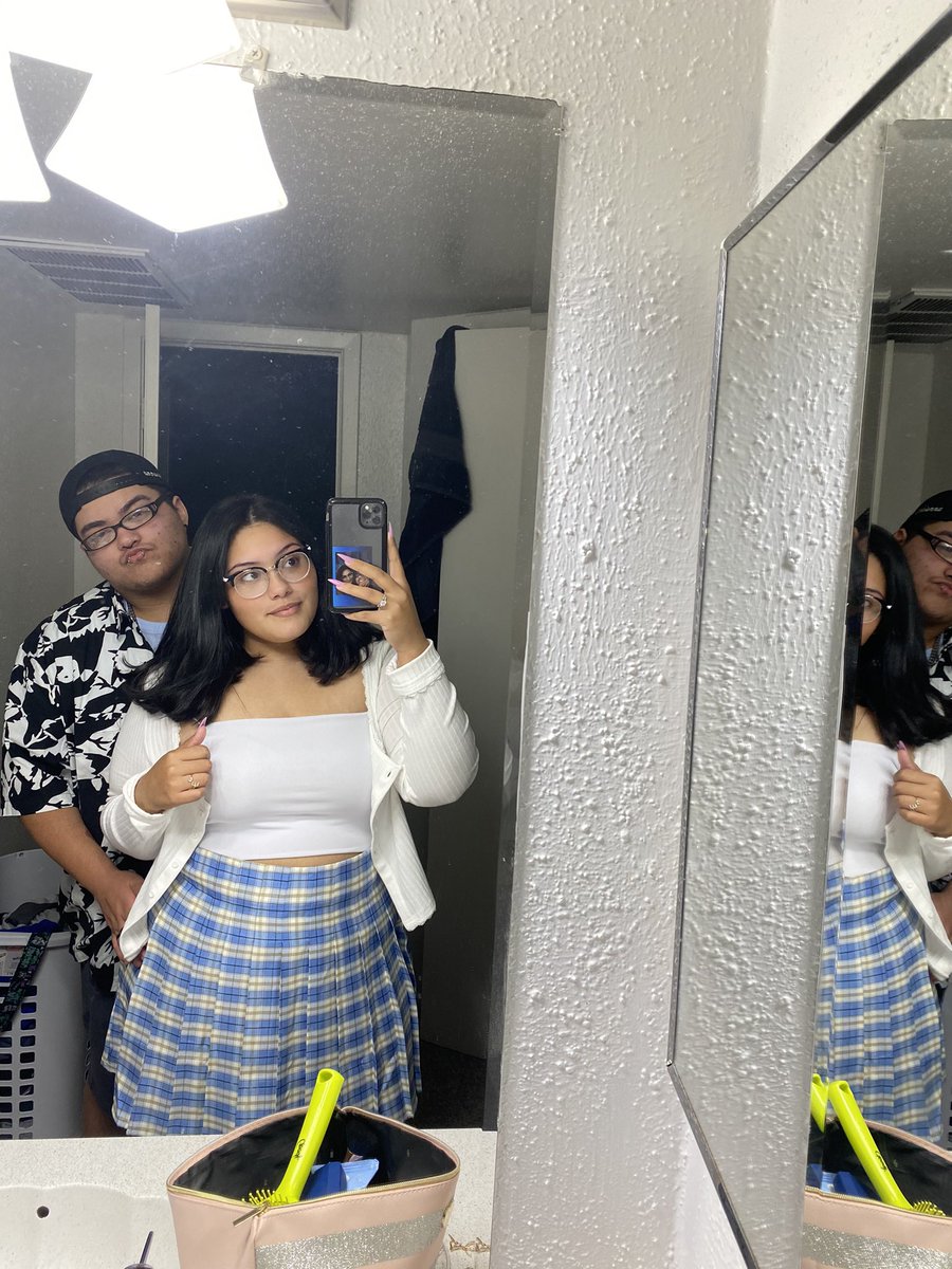 Batking_Murillo's tweet photo. The move in date is getting closer and closer 🥰🥰🥰🥰 https://t.co/y8mn3SxgkZ