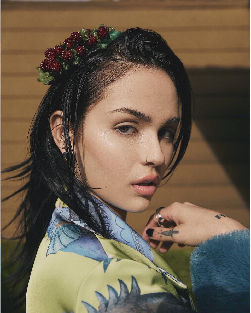 MAGGIECRAVE1's tweet photo. 📸 | pictures of @MaggieLindemann for @vestalmag https://t.co/UQesWEdtjb
