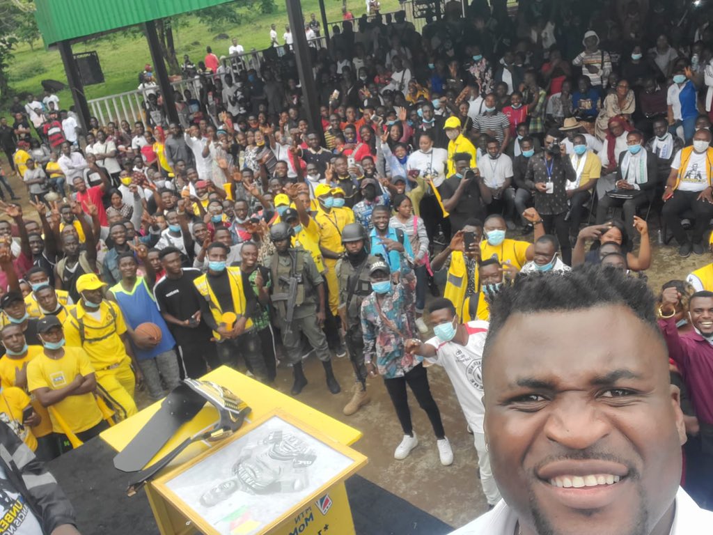 francis_ngannou's tweet photo. It was great having the opportunity to talk with the students of the University of Buéa while doing the #unbeatable campaign and presentating the belt with @MTNCameroon. I had a awesome moment out there and was in awe by their joy, happiness and excitement 😊 https://t.co/pMuS8yQ1b9