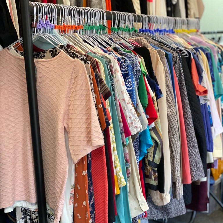 WardrobeFounda1's tweet photo. Continuing with our outreach projects, today we piloted the first ever ‘Golden Rail’ and delivered a beautiful collection of clothing to Ferndown Manor Care Home! Thank you to our brilliant team who have been working so hard this week to put this together. https://t.co/ovuuggwTqE