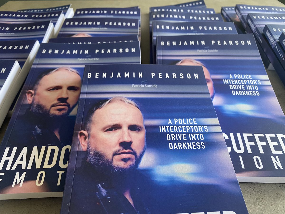 PocketSergeant's tweet image. WIN 1 of 5 signed @bs_pearson books 😍 

To enter: follow @PocketSergeant, RT &amp;amp; Like this Tweet!

Competition ends: 23:59pm on 27th May 2021. Good luck! 

Another 5 books will be given away on our Facebook page too very soon!

Open to UK residents only. 

 #giveaway