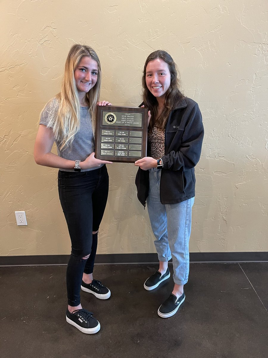 AHMOgirlsSoccer's tweet photo. 🎉Andie Studley: Heart of a Pirate Award winners!!!🎉
Emery Gilbert &amp; Hayley Wolfe! #AHMO @AhmoCaptain @Andiestudley #ForTheStud https://t.co/5fIsksiHSe