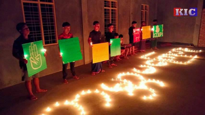 oga_tsuki's tweet photo. Residents of Win Yaw, Kyainsikgyi Tsp, Kayin state staged a night Stike opposing military dictatorship. #May13Coup  #WhatsHappeningInMyanmar https://t.co/ykqmJHKApg