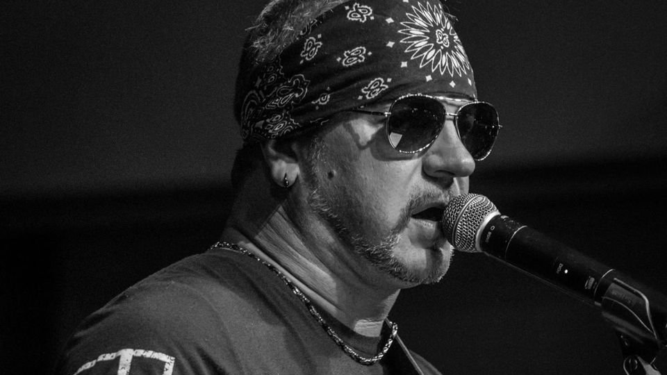Live music EVERY Saturday night ALL. SUMMER. LONG.

Mick Klein is a one man acoustic show playing a wide range of genres... did we mention he welcomes requests?!
fb.me/e/3iuPyerjs
