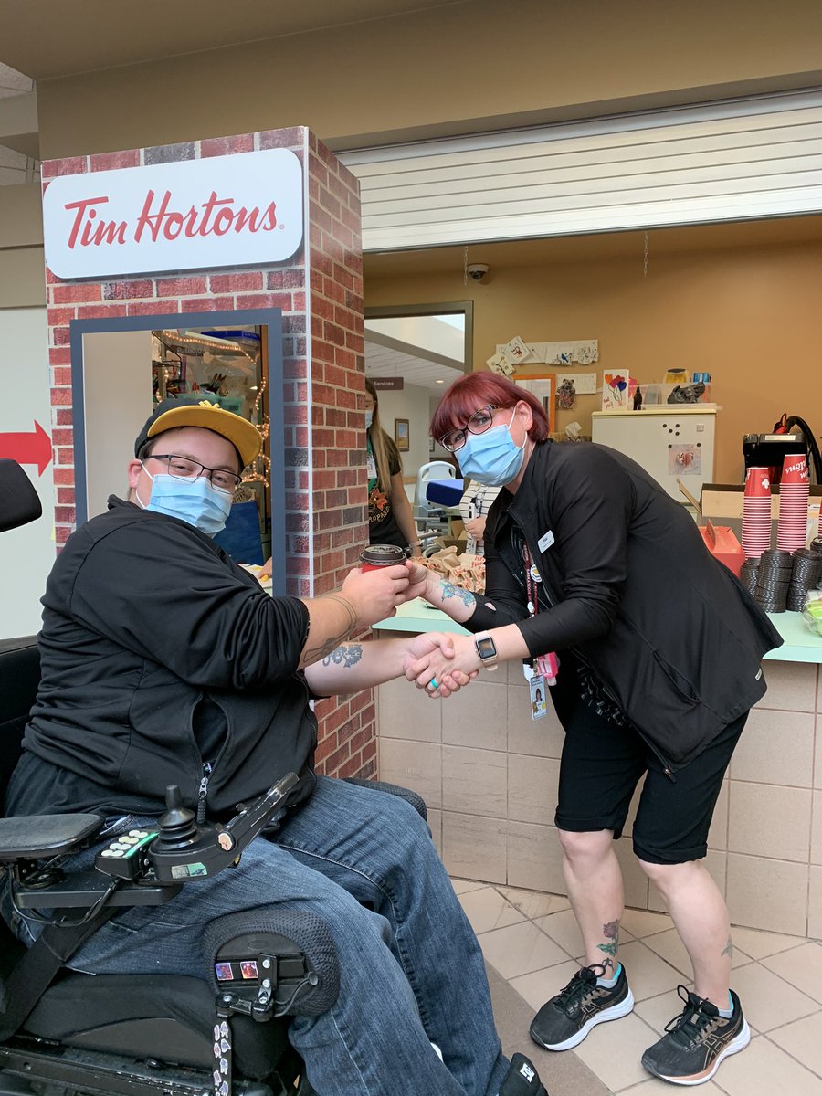 ParkridgeCentre's tweet photo. The indoor @TimHortons Drive Thru Lane was buzzin’ today at @ParkridgeCentre. A GREAT BIG THANK YOU to @DuttonJanna for sponsoring today’s Drive Thru. The display and treats made it a true drive thru experience!

#Community #YXE https://t.co/5lTts5Q5wS