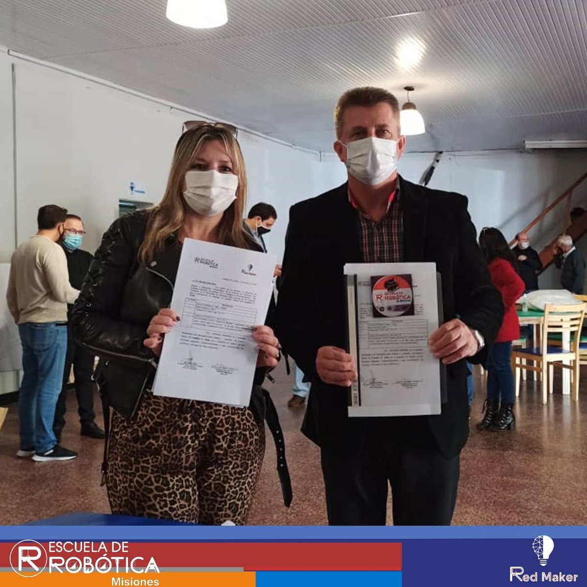 RedMakerMis's tweet photo. Esta mañana se inauguró la Sede Maker de Leandro N. Alem, una sede de la Escuela de Robótica que ofrece a todos las niñas, niños, adolescentes y adultos una propuesta pedagógica en torno a la ciencia y la tecnología. https://t.co/MXhkPFgA63