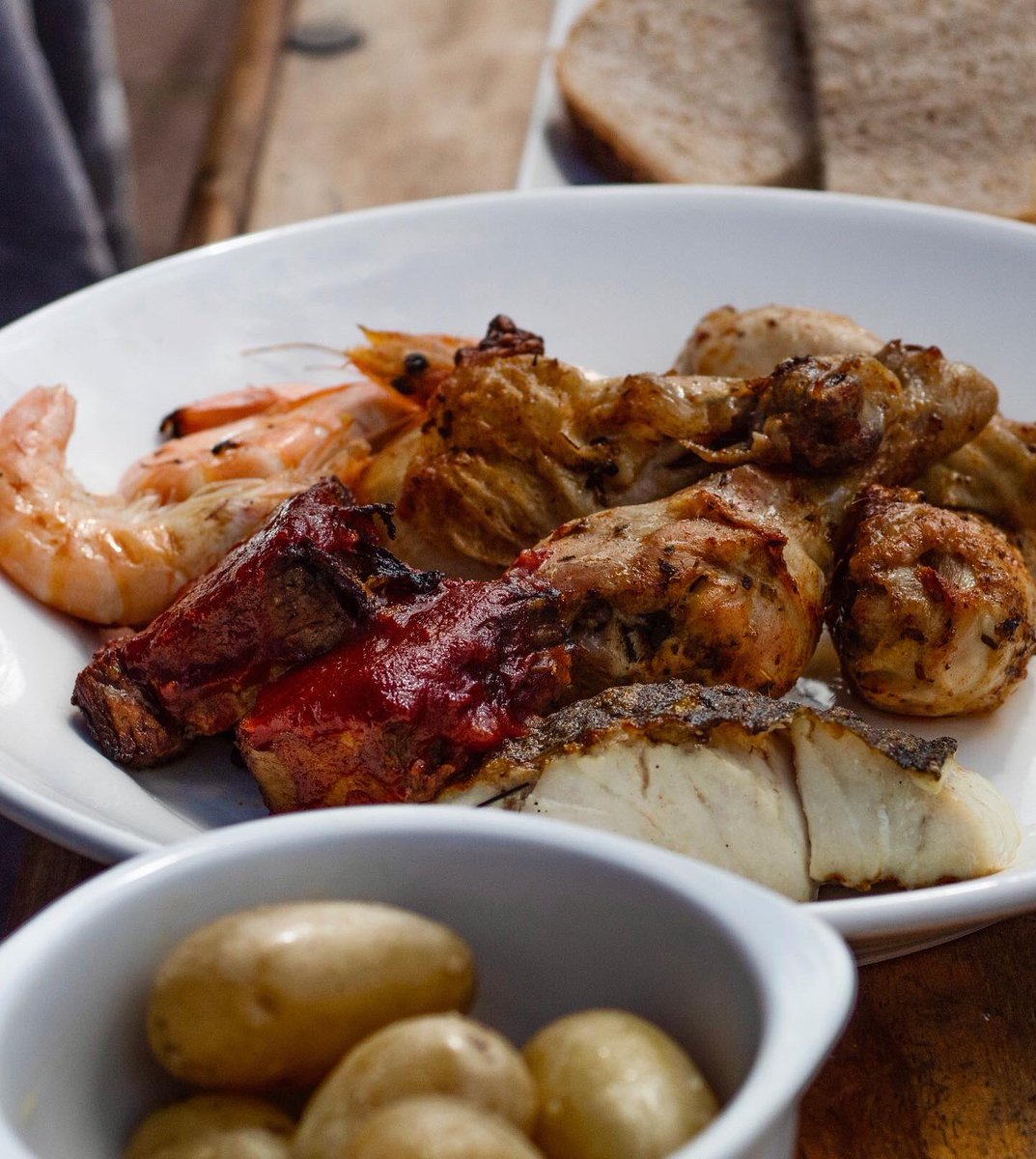 capecornwallccc's tweet photo. Peter Gorton’s Gourmet BBQ off to a great start on the sunny sunset terrace today!

Last few tables left for this evening, come along and enjoy a gourmet vegetarian or surf &amp; turf bbq platter (or usual menu/drinks) and Brendan &amp; Bo’s final evening of live music. https://t.co/UQvdkXYapI