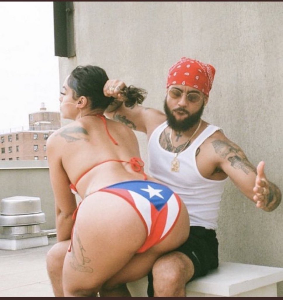 teemaamiii's tweet photo. How I’m trynna be this summer on baecation 😏 https://t.co/5wMzIovCbo
