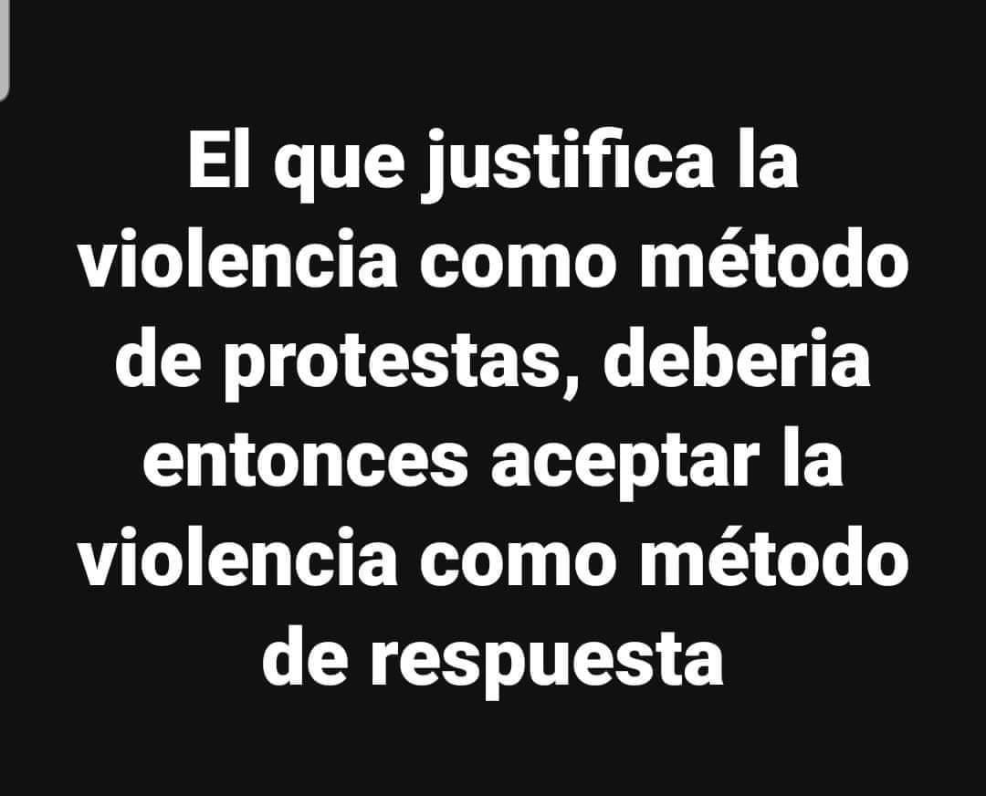 Isadora1011's tweet photo. @Declaracion @CancilleriaCol En algo estoy de acuerdo, su función fue nefasta, pero por su silencio ante la agresiones que estamos sufriendo todos los colombianos por parte de indigenas anarquistas, vandalos,  saqueadores, asesinos. No vengan ustedes a cargarse contra nuestra F. Pública https://t.co/dobt04eEdg