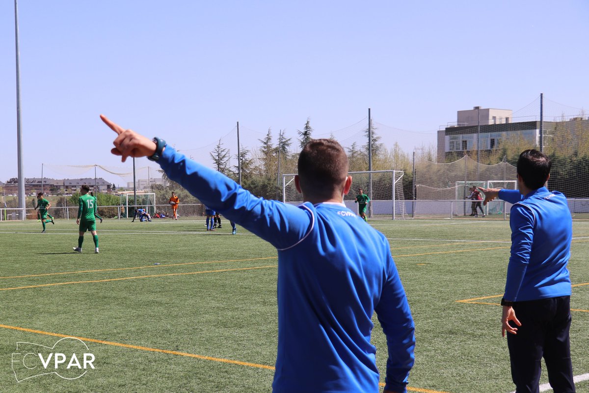 FCVPAR's tweet photo. Orgullosos de todos y cada uno de nuestros entrenadores 🔵⚪️ #FamiliaBlanquiazul ⚽️💙

#DiaInternacionalDelEntrenadorDeFutbol https://t.co/Cp0iTYzgMa