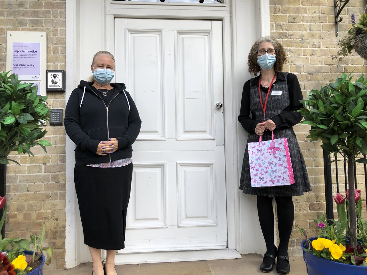 GracewellHealth's tweet image. #GracewellofSalisbury celebrated #ReceptionistDay and thanked their fabulous Reception team for all their hard work 🎉 For more info on the home → ow.ly/zaPC50EM1Cy