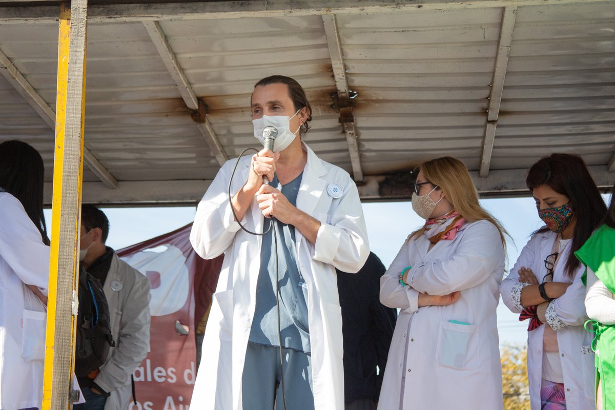 m_dalaison's tweet photo. Trabajadores del Hospital Larcade realizan un paro de 72hs a mas de 100 días de lucha sin ser recibidos por el intendente de San Miguel @jaimemendezh @LarcadeUnidos https://t.co/qKEzodmW9Y