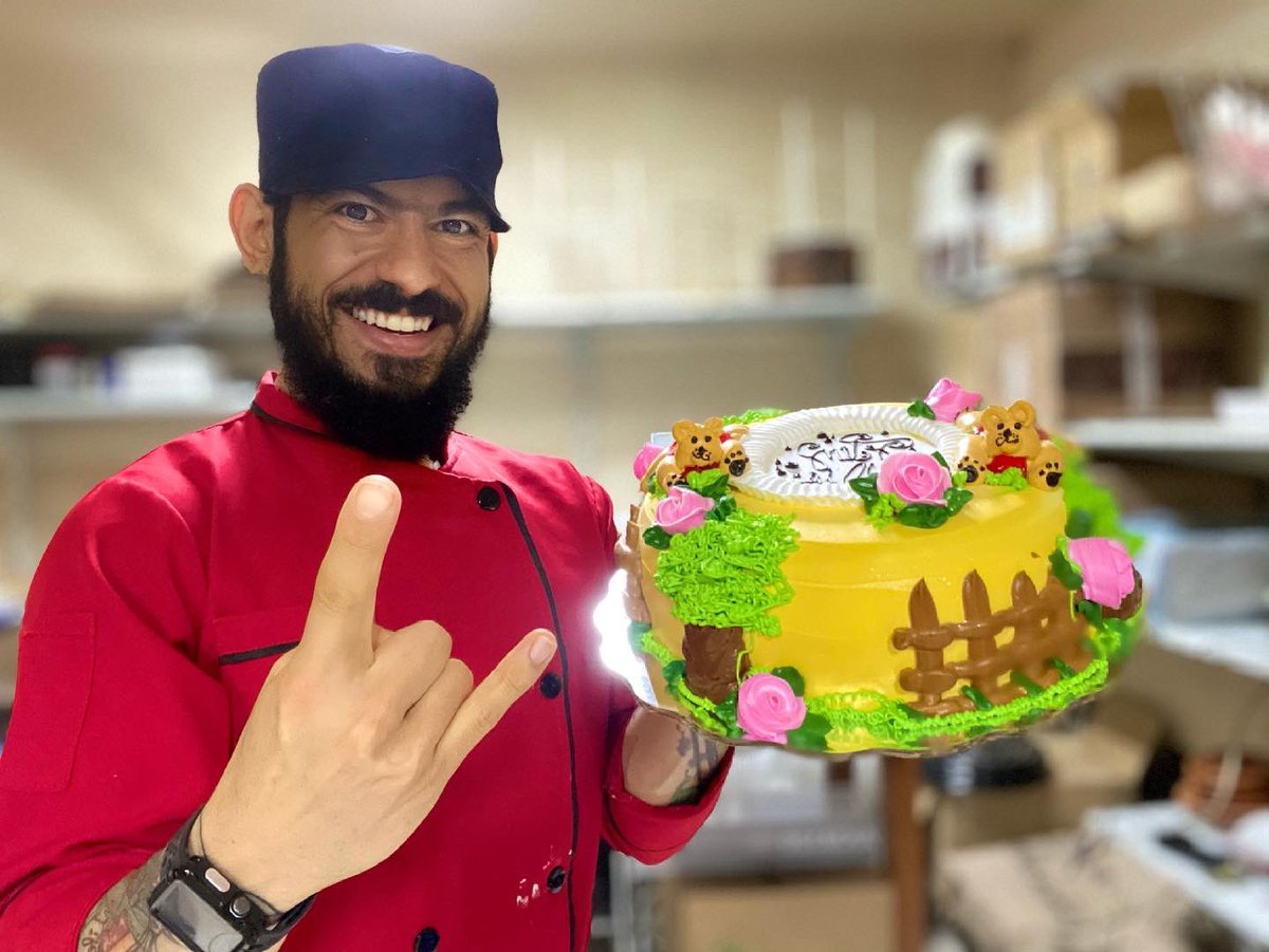 xocolatll52's tweet photo. Así los hacemos nosotros 😎😎💪🏽💪🏽

@puratosgroup 
@mexipan_oficial 
@espigamexico 
@richsmexico 
@grupo_chantilly 
@wiltonenespanol 

#cakedecorating #cakedesign #fantasticcake #cakes #flowercake #cakeoftheday #cakeoftheweek #pastrylove #pastrylife #patisserie #pasteles https://t.co/8dwNuxqbQm