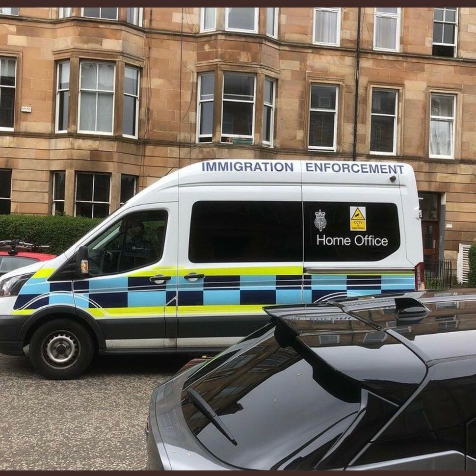 RespectIsVital's tweet photo. If you live in or around Glasgow and see a Home Office Immigration Enforcement Vehicle, here's a number to contact.

You don't even need to know where it's going. #RefugeesWelcome https://t.co/0k6CjN04N0