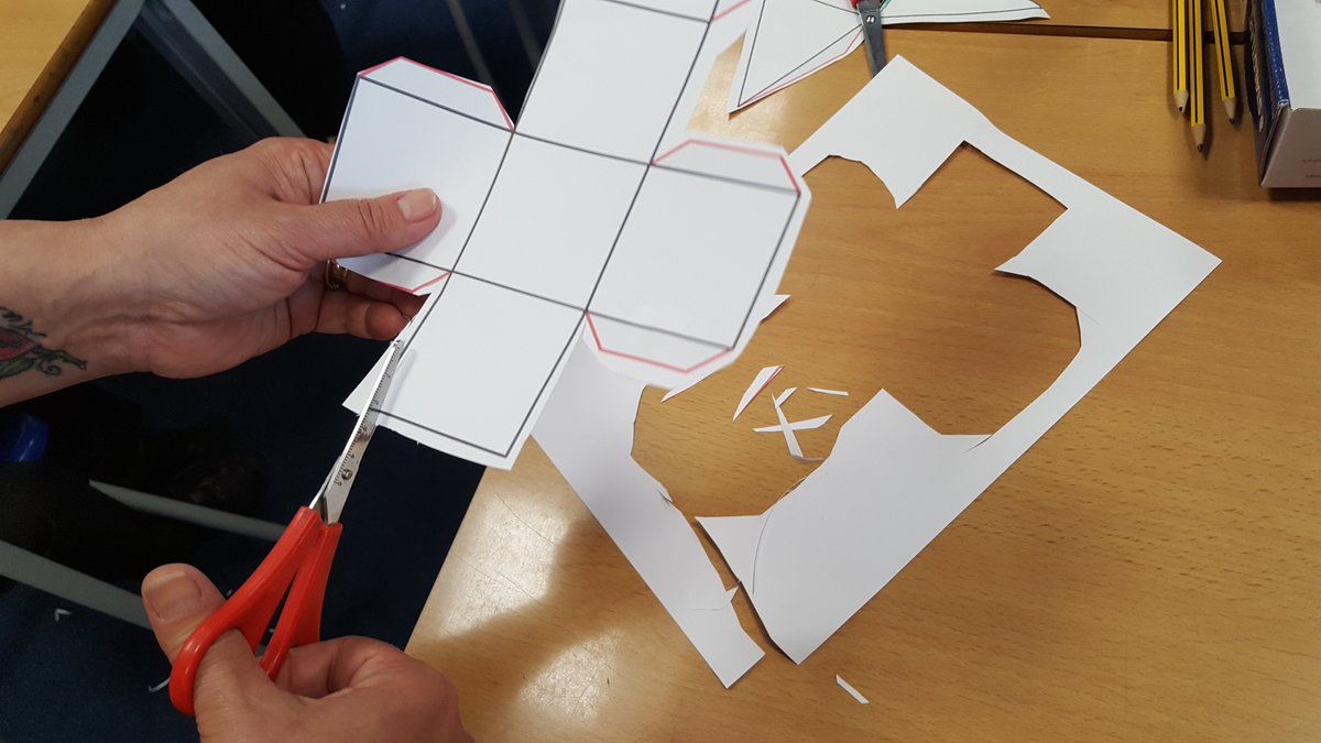 GrahamCREATE's tweet photo. Thur 13/5/21 saw @RosettaPrimary #Year2 Students excel at convert shapes from 2D to 3D using @tinkercad #3DDesign, #EinscanSE #3DScanning, #Makercraft. All had fun with tech with lots of cross-curriculum engagement and tasks. Well done everyone!! https://t.co/dnLwudOfi2