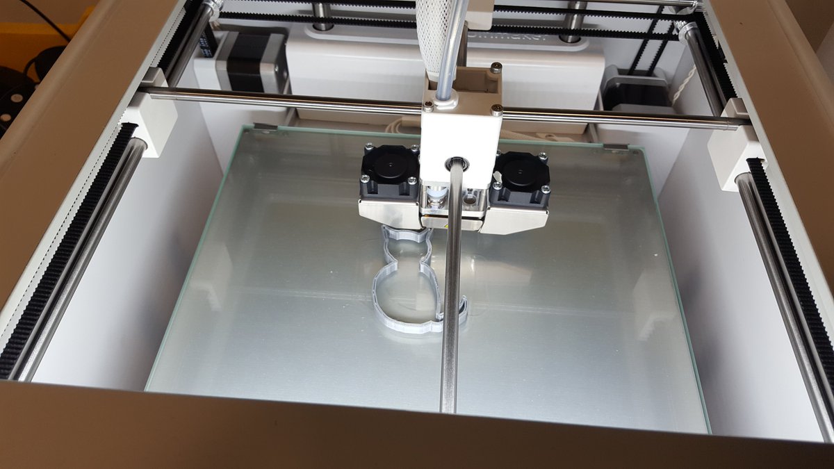 GrahamCREATE's tweet photo. Thur 13/5/21 saw @RosettaPrimary #Year2 Students excel at convert shapes from 2D to 3D using @tinkercad #3DDesign, #EinscanSE #3DScanning, #Makercraft. All had fun with tech with lots of cross-curriculum engagement and tasks. Well done everyone!! https://t.co/dnLwudOfi2