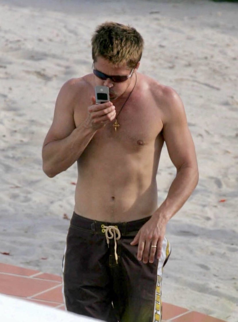 Brad Pitt Body Shape