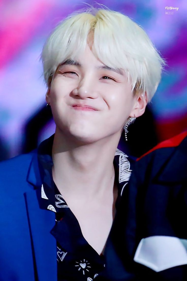 RT @tabassum221b: I vote for @BTS_twt for #BBMAsTopSocial .
Suga is so cute. https://t.co/LWUg4NjC95