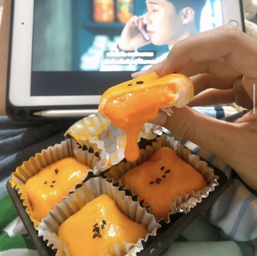 world.lavaa 🍙 เปี๊ยะลาวาไส้ทะลัก tweet media