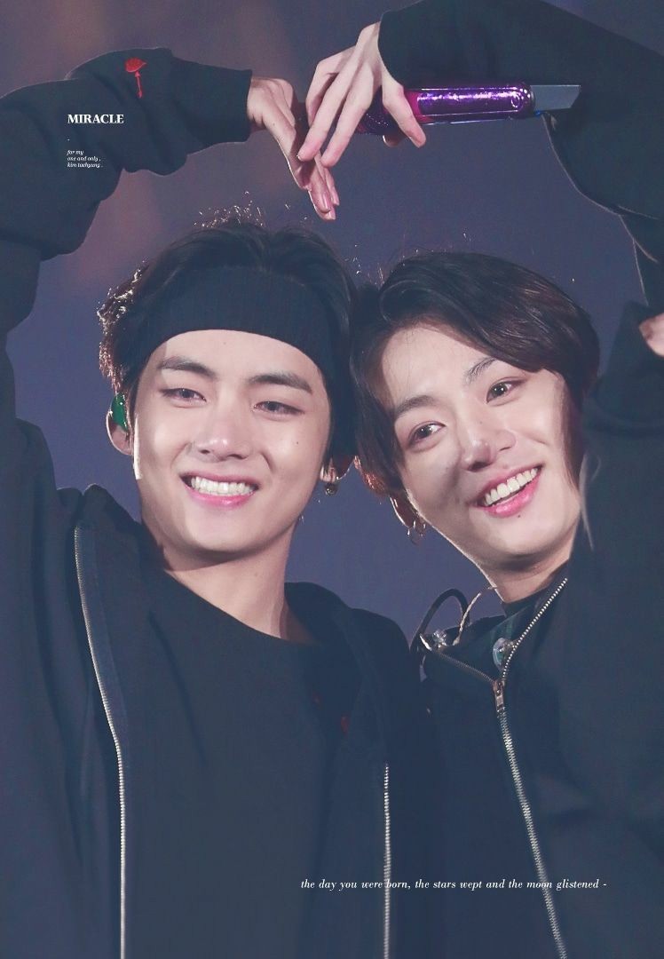 RT @MonserratAren17: 7:Who doesn't love Taekook? I'm voting for @BTS_twt for #BBMAsTopSocial https://t.co/NbXW3pAym0
