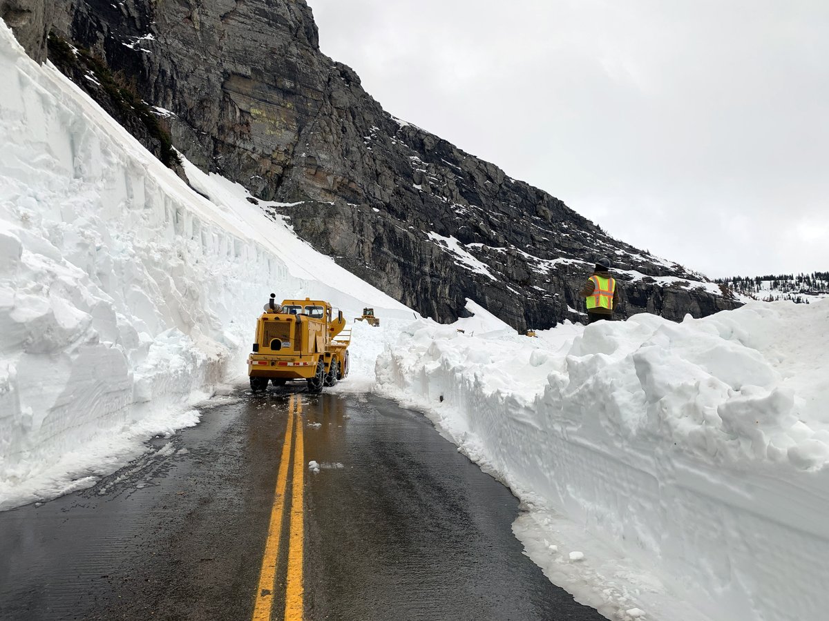 GlacierNPS's tweet image. The west-side plowing crews are up near the Rimrock, just a couple miles from Logan Pass. Here are a couple photos from this morning. They are reporting average snow depths. #springplowing. #goingtothesunroad #glaciernps