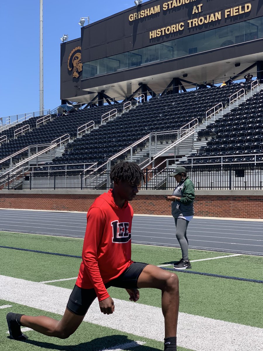 bigcuz59's tweet photo. The 2021 GHSA State Track and Field meet is now underway for the young Trojans.  #WeAreLee  #GoLeeGo @LeeCountySchool @rockerlee229 @LCHSTrojans @LCHS9GC @LCTVnews4 @LCHS_Panoptic https://t.co/GHWXpeem8w