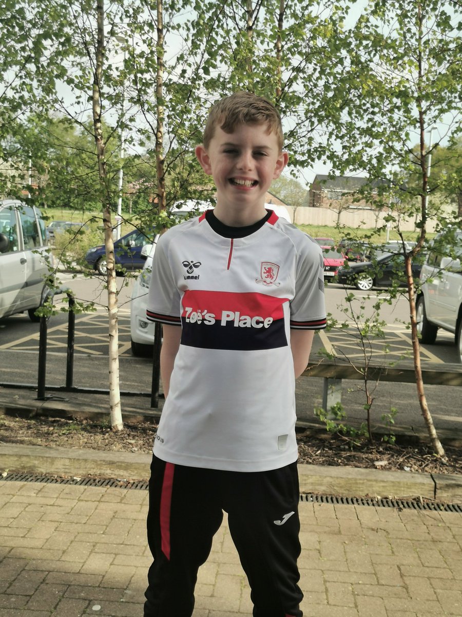 StephiBish's tweet photo. 30 minute walk to football training, train for an hour, then a 30 minute walk back. 💪⚽
#teamoceania
#workhardplayhard
@PallisterParkPS https://t.co/yNhaviE16i