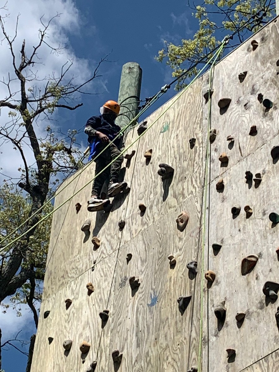 MrsRobertsSmith's tweet photo. Rock Climbing https://t.co/fNLCJ1KSY4