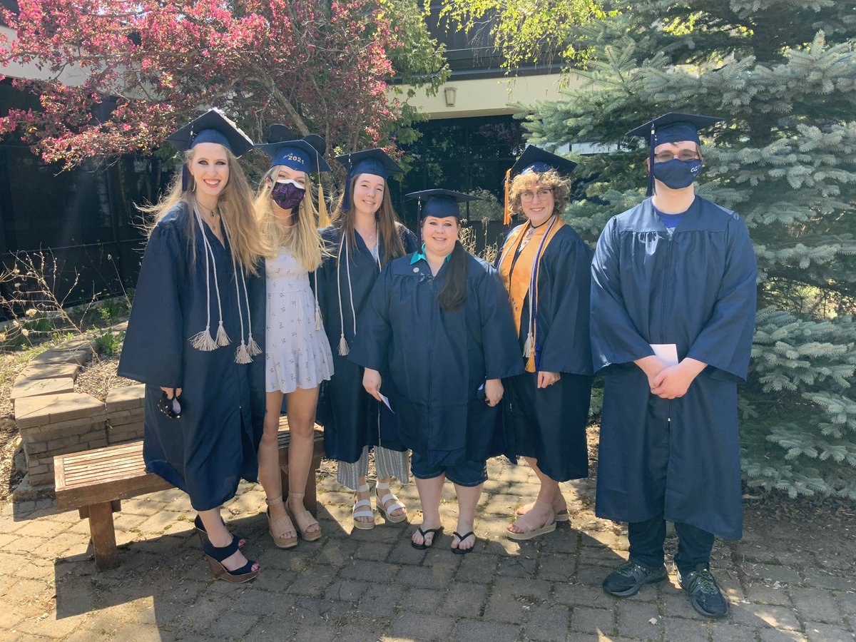 clcmnedu's tweet photo. Brainerd CTE commencement ceremonies premiere tonight at 7pm! Catch them on our Facebook page or our website. There are TWO ceremonies premiering at 7pm; one for the 10am ceremony and one for the noon ceremony.
Congrats, graduates!
#CLCgrad2021 #clcstrong https://t.co/3yYp0OIBDg
