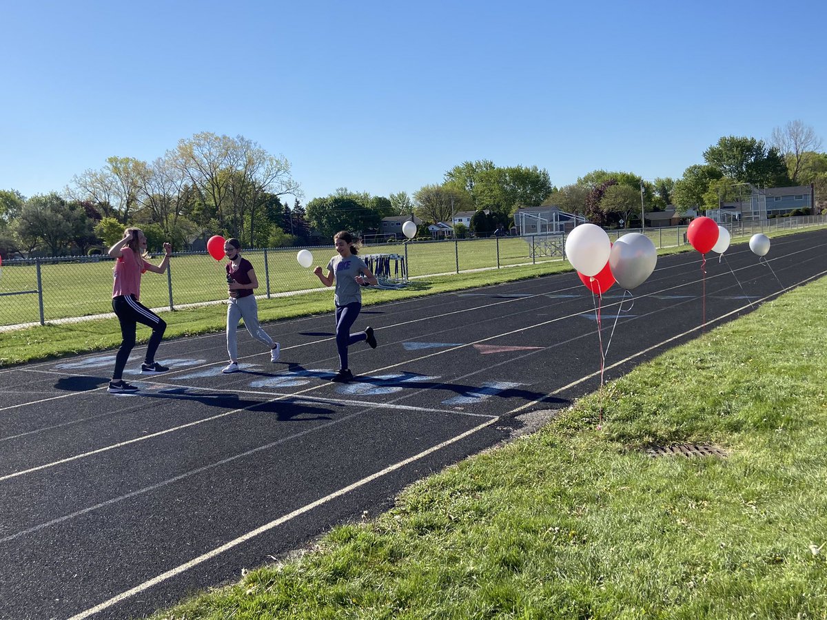 Mrs.Holtz tweet media