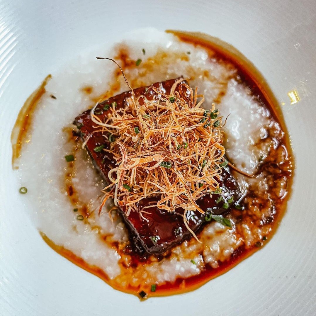 MorimotoNapa's tweet photo. A beautiful shot of one of our appetizer dishes Kakuni by #thenaleelist. Our Kakuni is a delicious combination of ten-hour pork belly, rice congee, and soy-scallion jus. Great as a starter or a main dish! https://t.co/WdiuDnldg9
