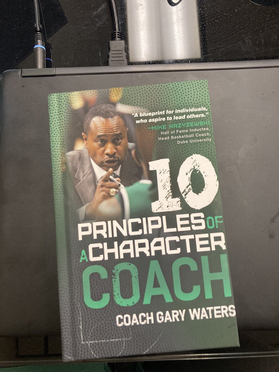 CoachDSloan's tweet photo. If you know Coach Waters you know what he stands for. Playing for him was one of the greatest experiences I could ask for. https://t.co/t81TUaffan