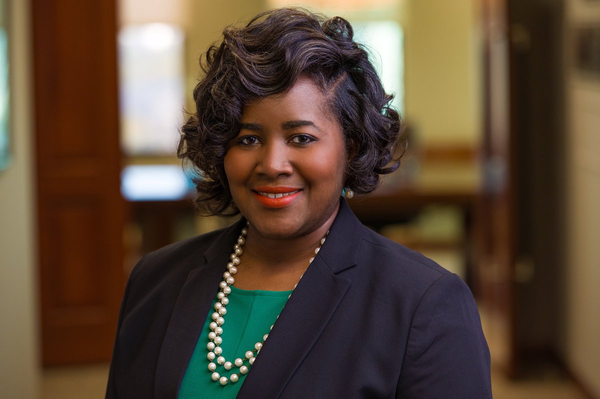 selecthinds's tweet image. Today’s #EconDevWeek staff feature highlights Luxie L. Frison, Director of Office Management &amp;amp; Accounting.

Luxie is responsible for managing the office operations of the Authority.

This month marks a full year of Luxie being on the HCEDA team. We’re thankful to have her!