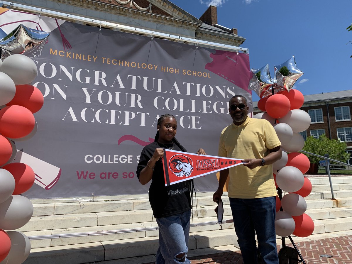 MzSherice's tweet photo. #SeniorSigningDay #Classof2021 @MTHSTrainer today! Thanks to the school fam for all the ♥️ & support! Special shout out to 🌟 @akaxo #XiOmegaChapter🌟for its stellar #CAPProgram! 🤩🤩🤩 @WSSURAMS, here she comes, prepared & ready to go! More pics to come! https://t.co/pe8coRxuTA