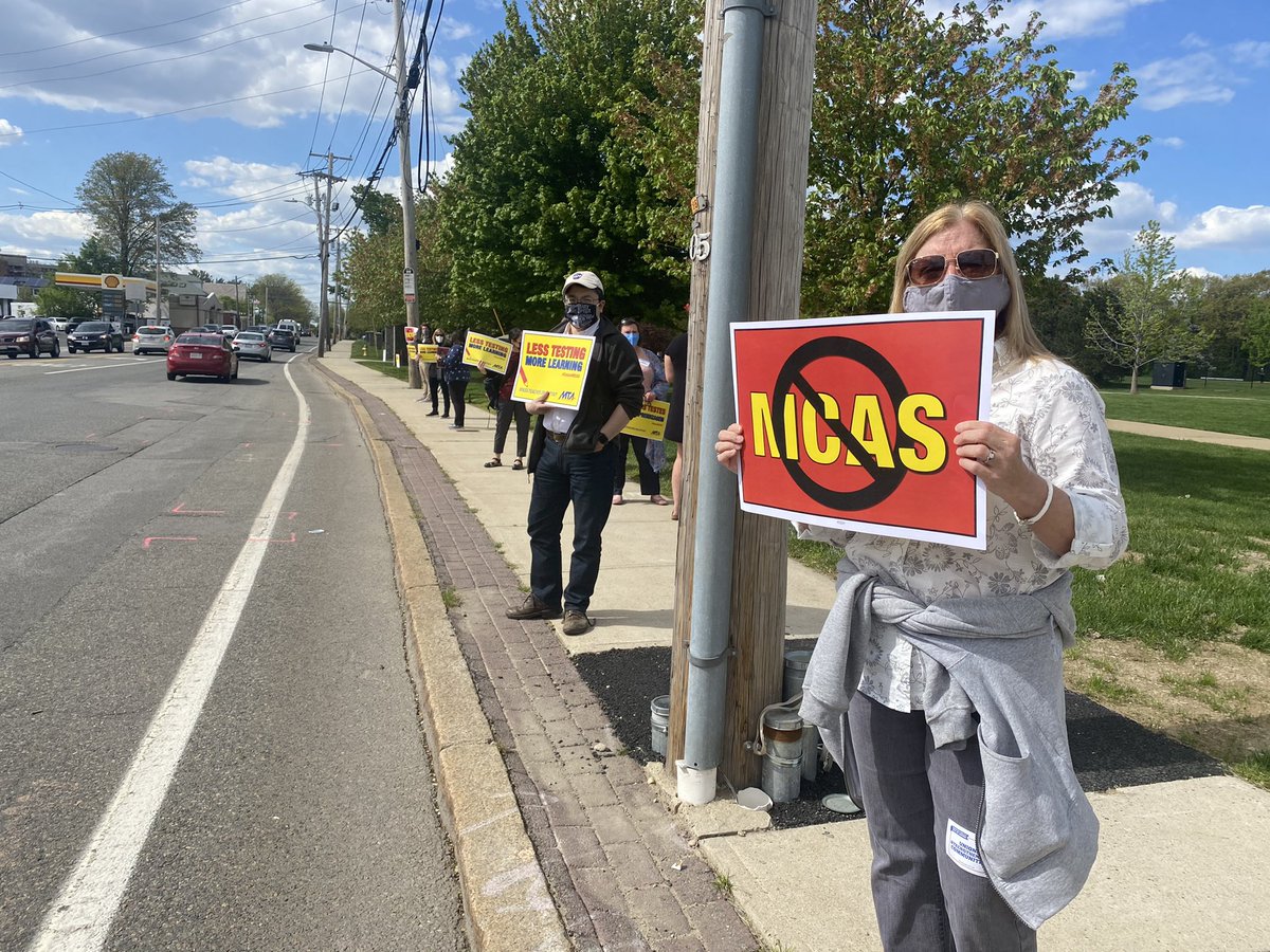 massteacher's tweet image. We are in Quincy to spread the word that #optingout of the MCAS. Join us! fb.me/e/1r4TOTlDs