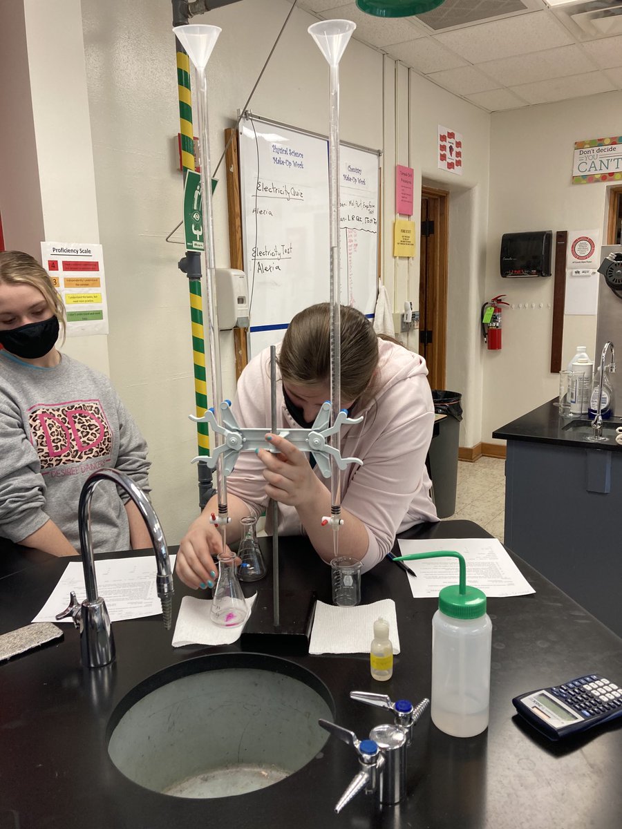dchssander's tweet photo. Chemistry students work on mastering the art of titrations.  ⁦@dchssander⁩ https://t.co/ozy62D7gLe