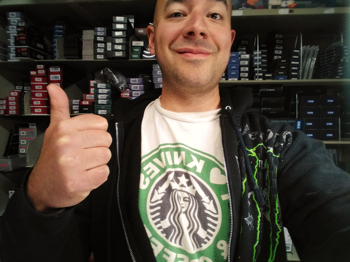 ArenaCreative's tweet photo. Toddo here, rocking my favorite "I LOVE KNIVES &amp; COFFEE" tee ☕👚. On sale for $15.95 (with free shipping) 📦Just a few left in Large and XL - LINK:  

https://t.co/sUmq1cu9Ux

#coffee #knives #edcgear #edc #knifeenthusiast #barista #coffeeenthusiast https://t.co/tkenpKquyC
