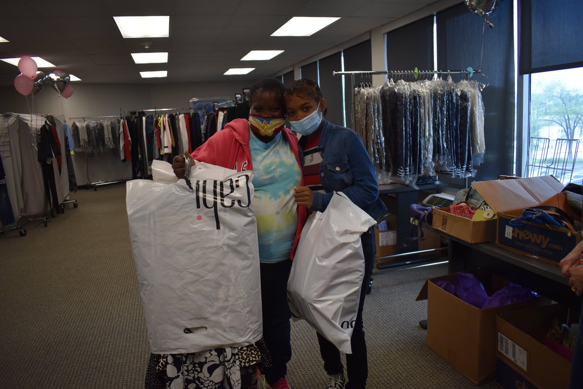 talberthouse's tweet image. Our thanks to @cabiclothing &amp;amp; The Heart of cabi Foundation for donating clothing to over 45 Talbert House clients! 

These donations were received by clients across our agency including our Comprehensive Case Management Employment Program, Wraparound Services &amp;amp; Freeda Kay Houses